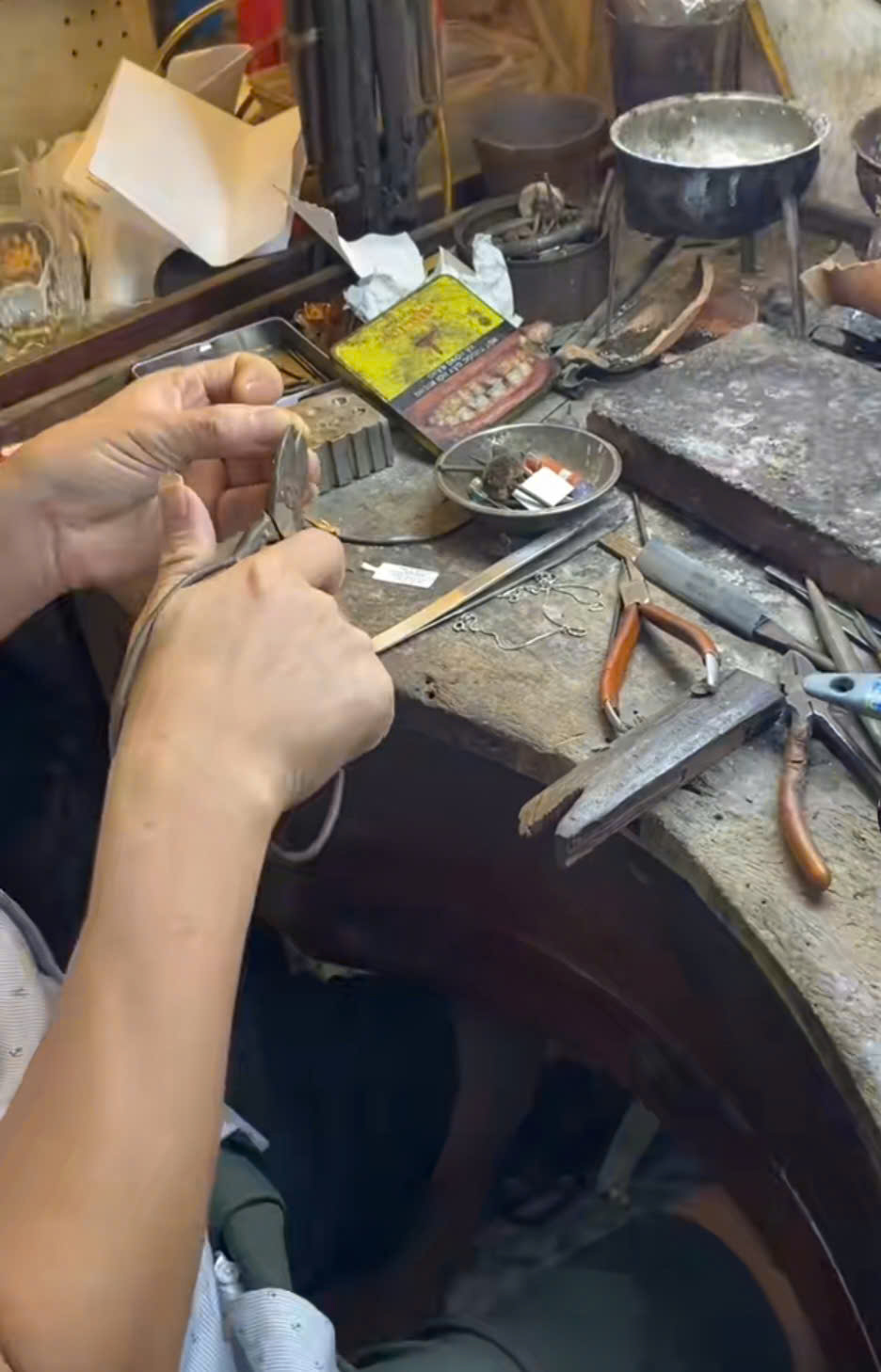 Sửa trang sức đón tết - khi cái cũ được nâng niu...- Ảnh 6. Sửa trang sức đón tết - khi cái cũ được nâng niu...- Ảnh 6.