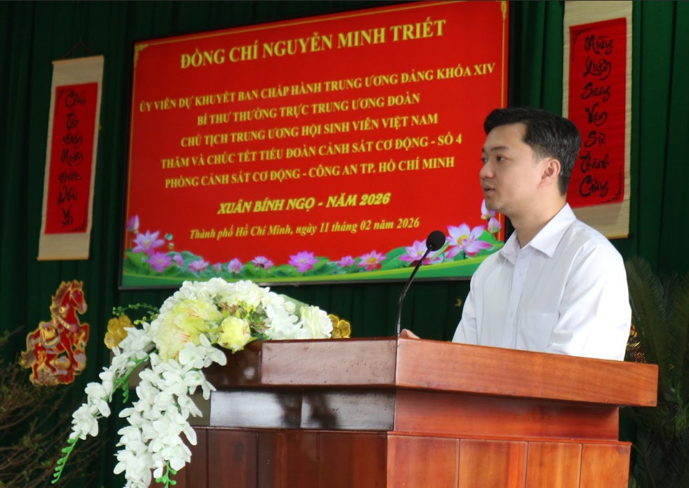 Tri ân những người gác lại việc riêng để làm nhiệm vụ trong những ngày tết- Ảnh 1. Tri ân những người gác lại việc riêng để làm nhiệm vụ trong những ngày tết- Ảnh 1.