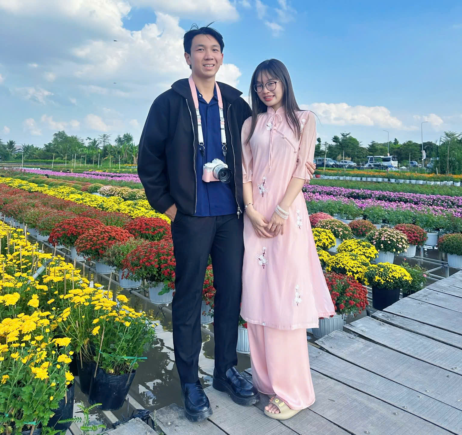 Valentine rơi đúng dịp tết và những món quà độc đáo các cặp đôi tặng cho nhau - Ảnh 2.