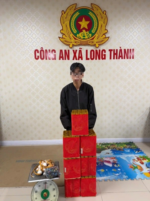 Gần tết, nam thanh niên bị bắt vì sản xuất pháo nổ- Ảnh 2.
