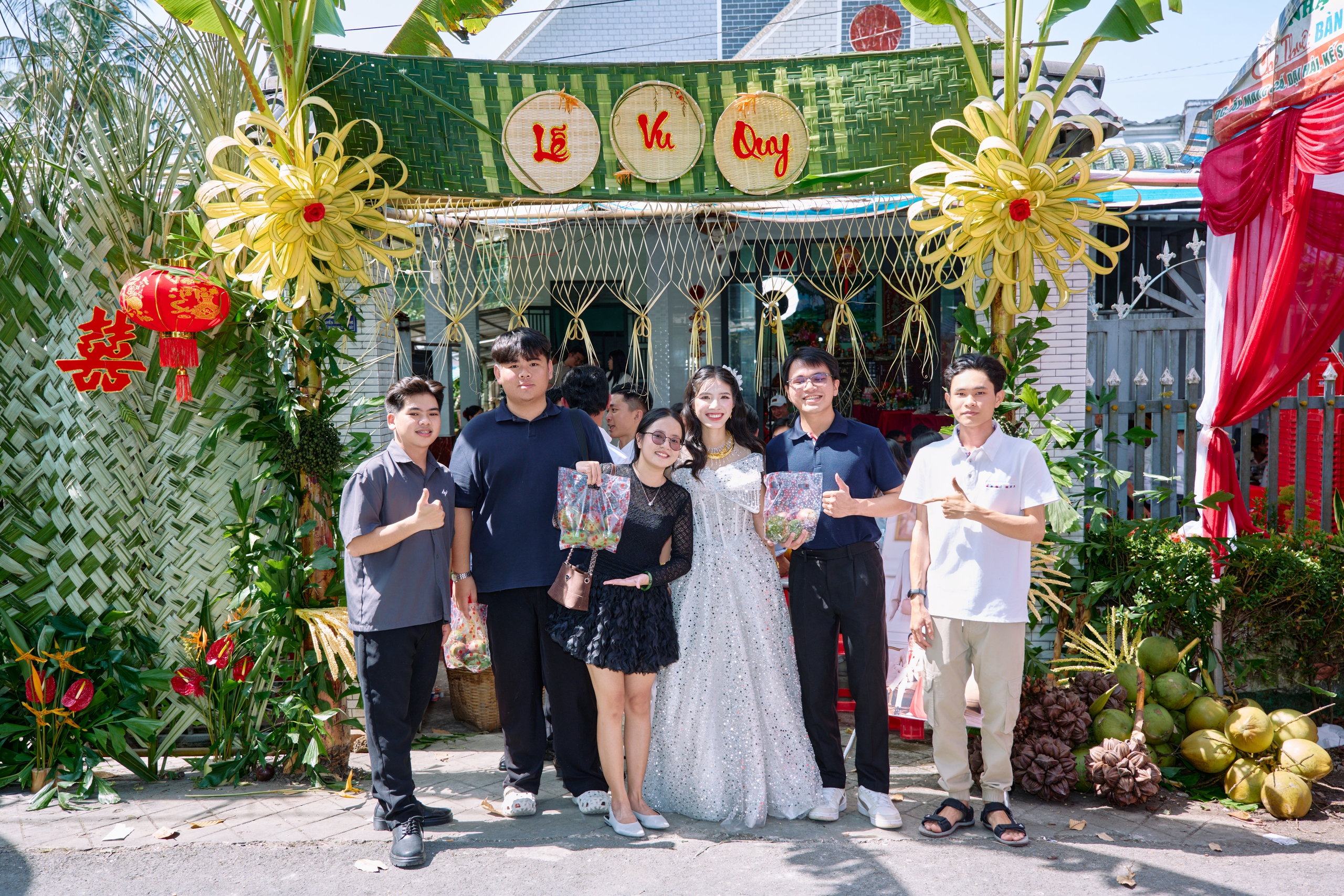 Đám cưới “đậm chất miền Tây”: cổng lá dừa, quà cưới 1 tấn trái ngọt vườn nhà - Ảnh 5.