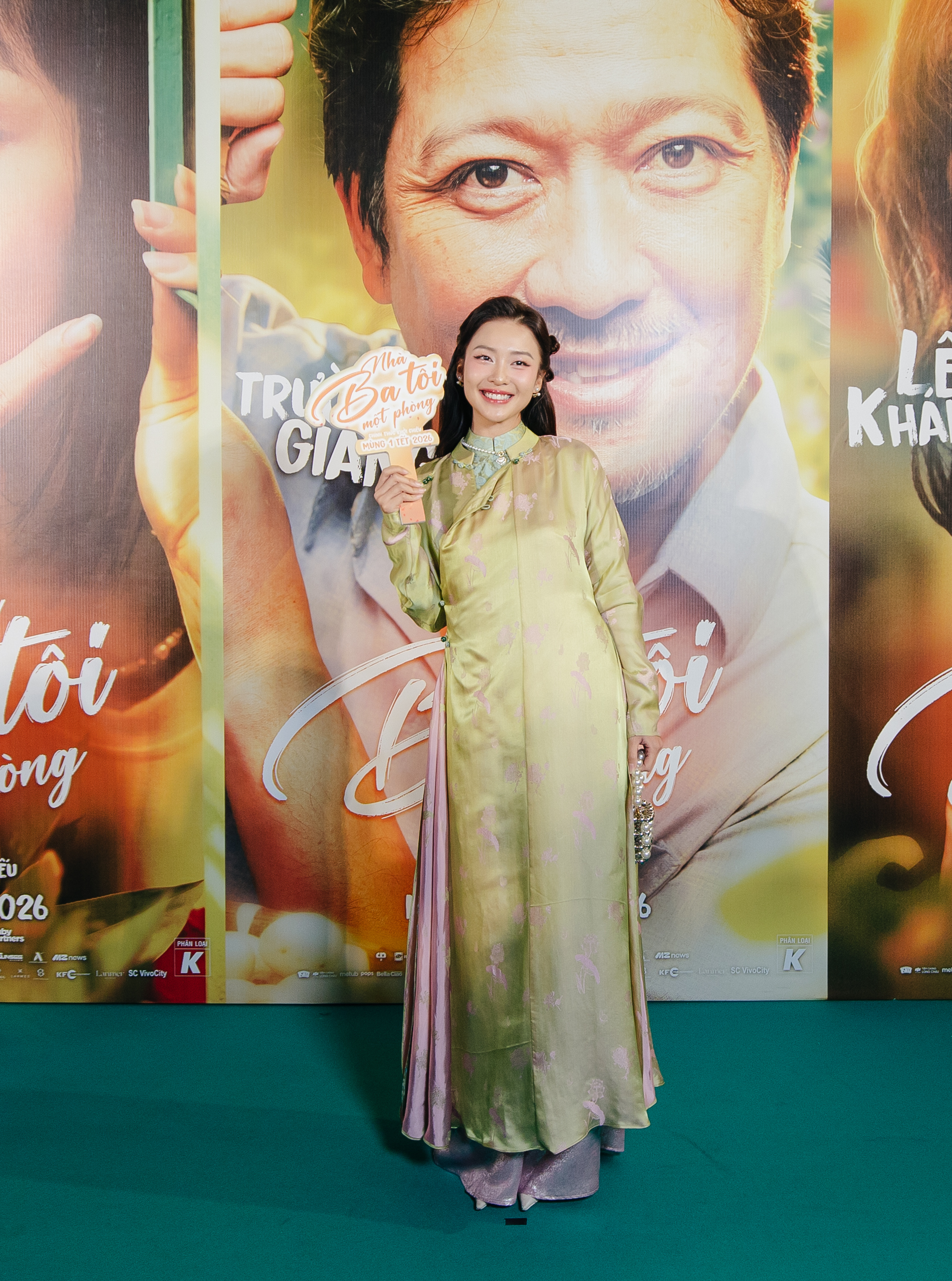 L&acirc;m Vỹ Dạ khoe d&aacute;ng sau giảm c&acirc;n, mừng Trường Giang t&aacute;i xuất điện ảnh - Ảnh 7.