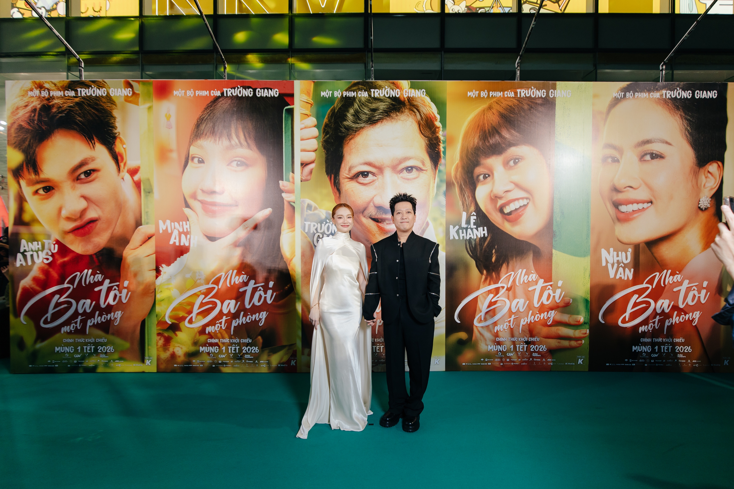 L&acirc;m Vỹ Dạ khoe d&aacute;ng sau giảm c&acirc;n, mừng Trường Giang t&aacute;i xuất điện ảnh - Ảnh 2.