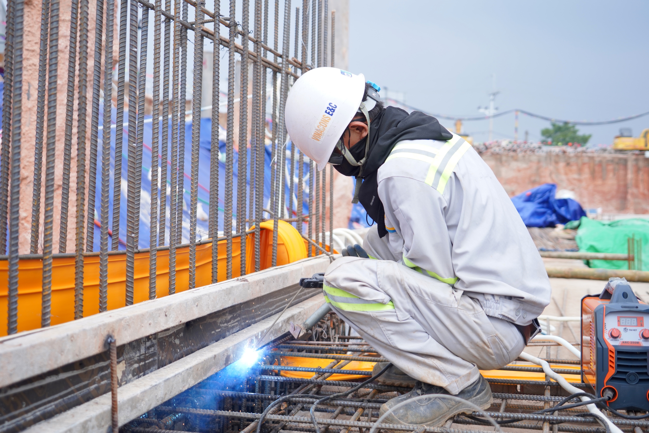 Cảnh nhộn nhịp trên đại công trường Sân bay Gia Bình những ngày cận tết - Ảnh 15.