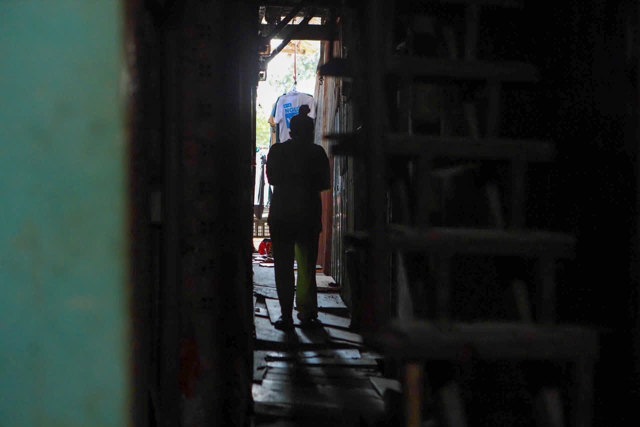 TP.HCM nh&igrave;n từ s&ocirc;ng S&agrave;i G&ograve;n: Những cuộc đời 'k&yacute; gửi' ven k&ecirc;nh- Ảnh 11.