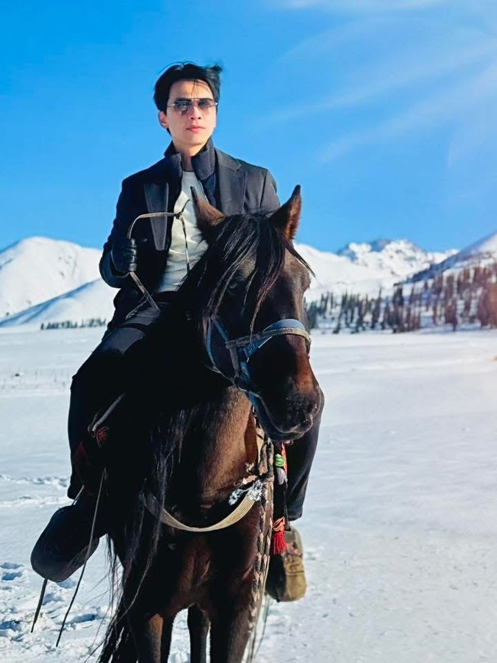 "Chủ tịch soái ca" Trần Hùng Huy cảm giác đặc biệt trong năm tuổi - Ảnh 4.