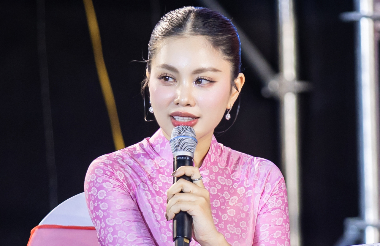 Á hậu liên tục dẫn các chương trình nghệ thuật lớn là ai?- Ảnh 1.