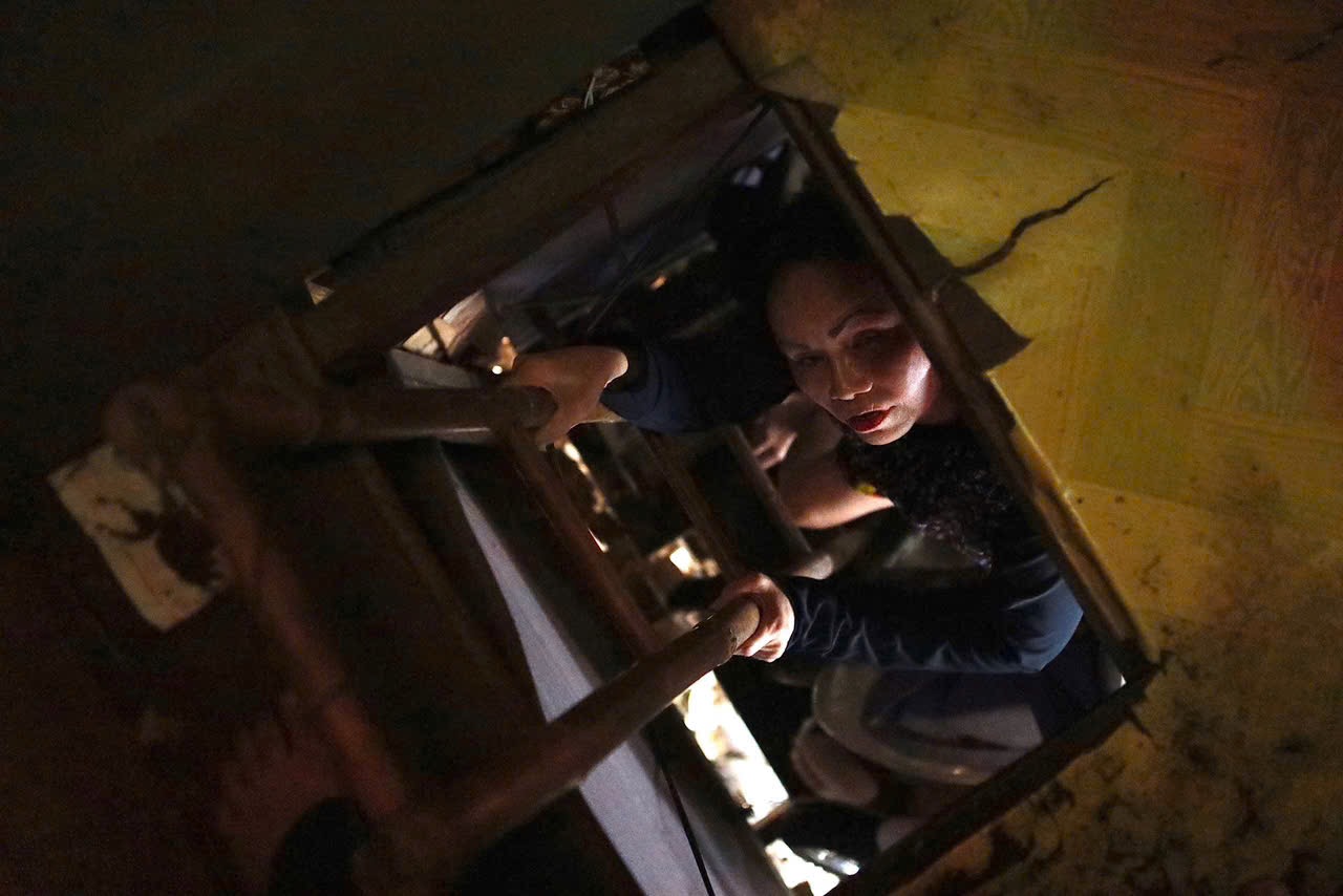 TP.HCM nh&igrave;n từ s&ocirc;ng S&agrave;i G&ograve;n: Những cuộc đời 'k&yacute; gửi' ven k&ecirc;nh- Ảnh 5.