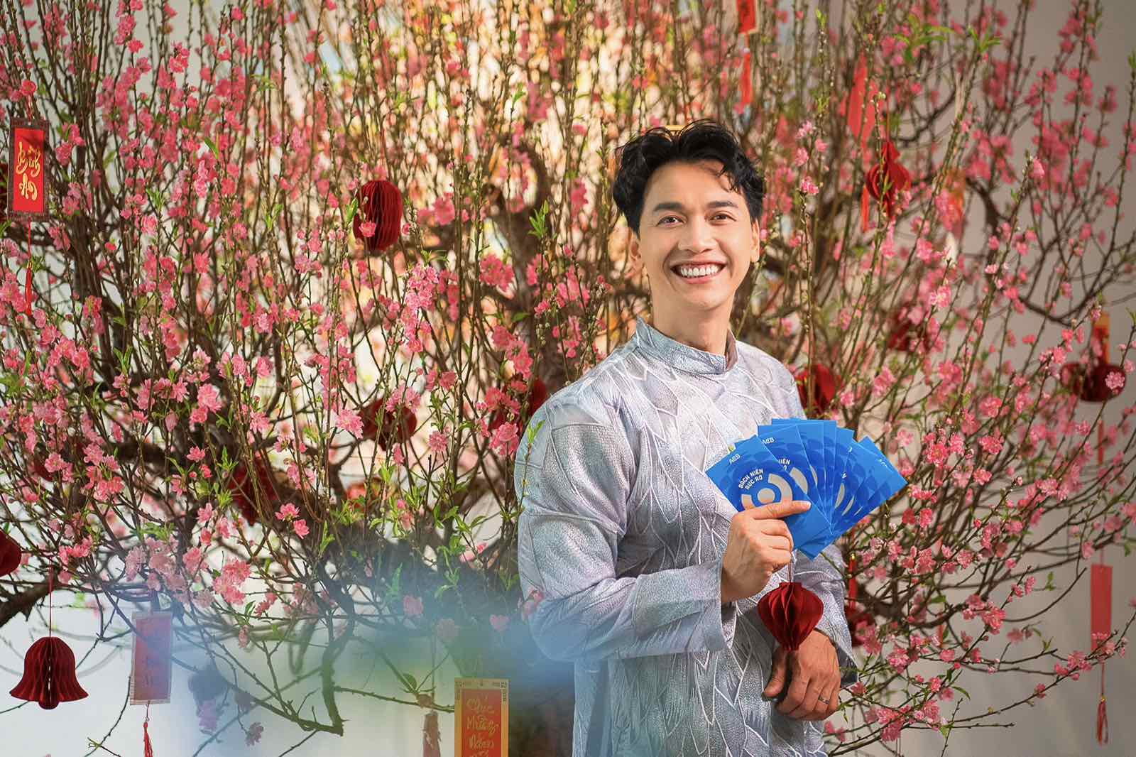 "Chủ tịch soái ca" Trần Hùng Huy cảm giác đặc biệt trong năm tuổi - Ảnh 1.