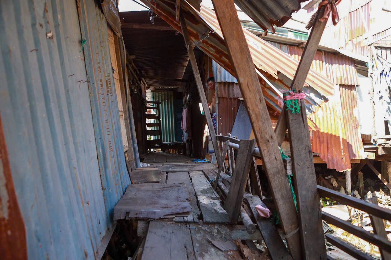 TP.HCM nh&igrave;n từ s&ocirc;ng S&agrave;i G&ograve;n: Những cuộc đời 'k&yacute; gửi' ven k&ecirc;nh- Ảnh 8.