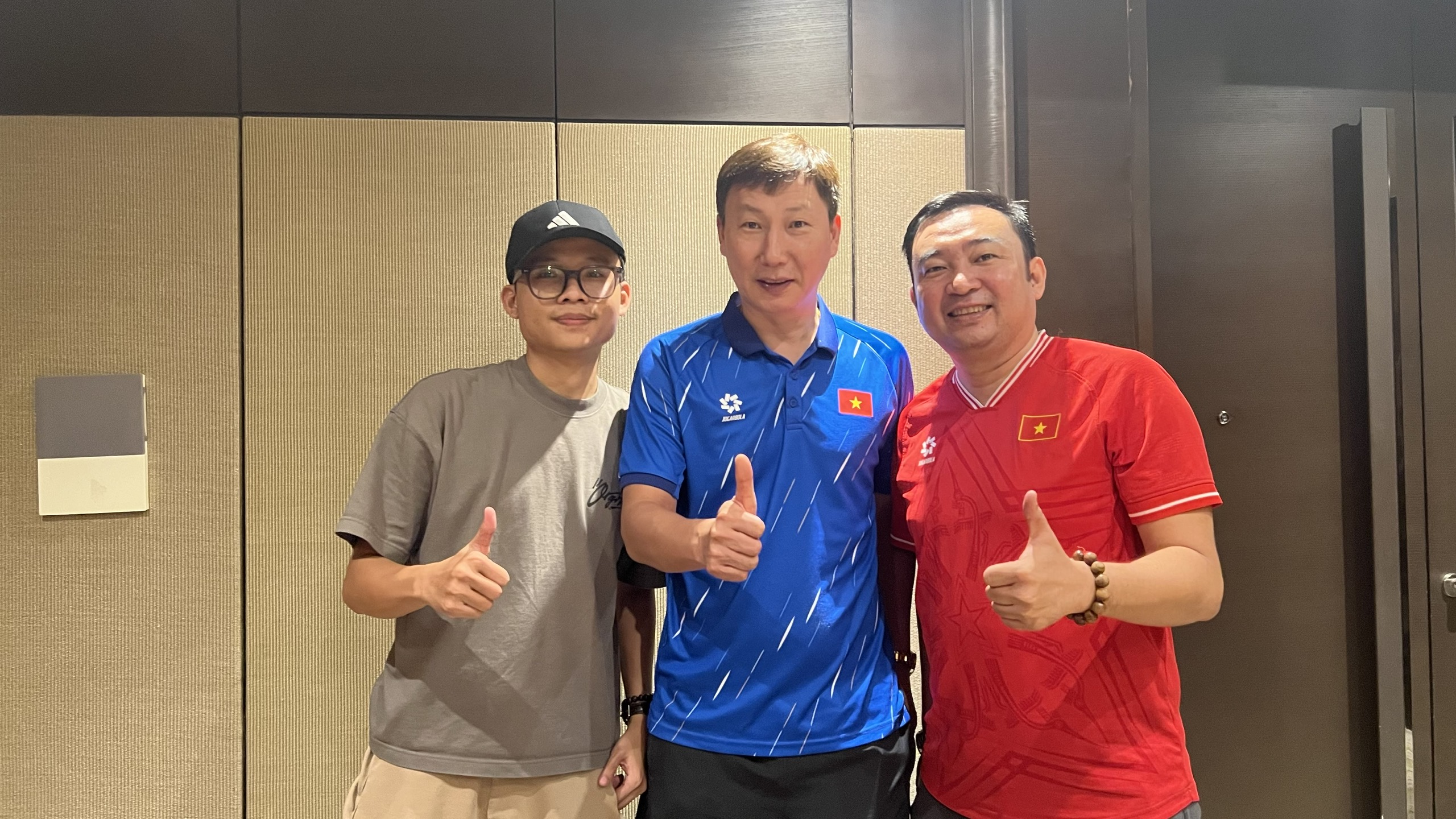 HLV Kim Sang-sik v&agrave; c&acirc;u chuyện x&uacute;c động được kể trong ng&agrave;y tết, nhớ vợ con v&agrave; qu&ecirc; hương H&agrave;n Quốc&hellip;- Ảnh 4.