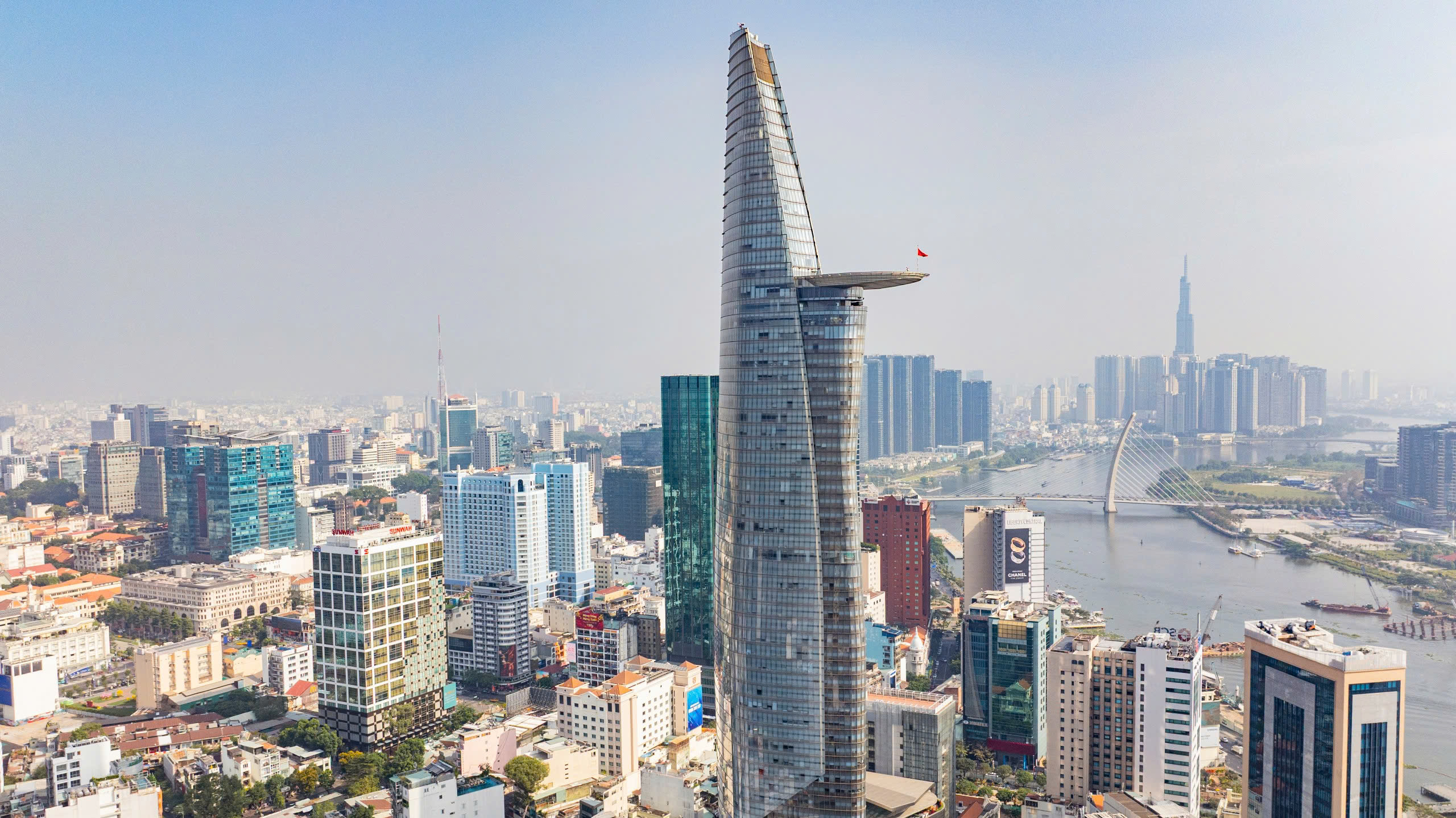 TP.HCM nh&igrave;n từ s&ocirc;ng S&agrave;i G&ograve;n - Kỳ 3: Cuộc đua của những t&ograve;a th&aacute;p chọc trời- Ảnh 3.