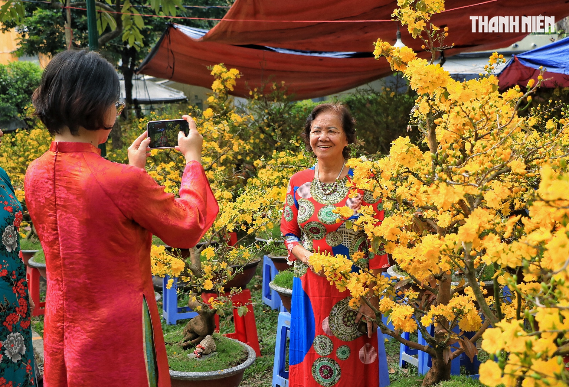 Nỗi niềm ở chợ hoa tết trung tâm TP.HCM: Ngày trước giao thừa người khóc, người cười! - Ảnh 8.