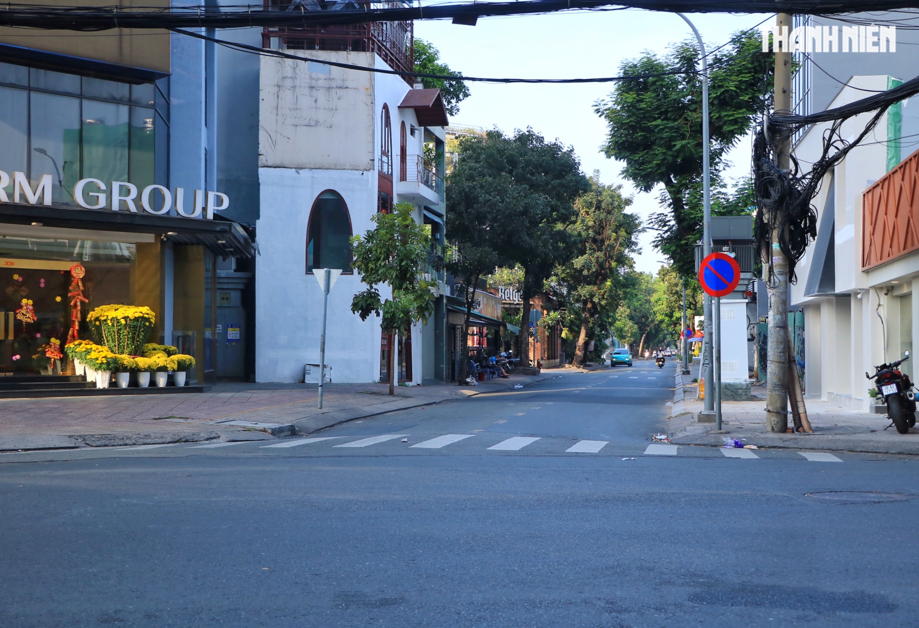 Hoàng hôn 28 tết trước ngày giao thừa: Đường phố trung tâm TP.HCM thật khác! - Ảnh 3.