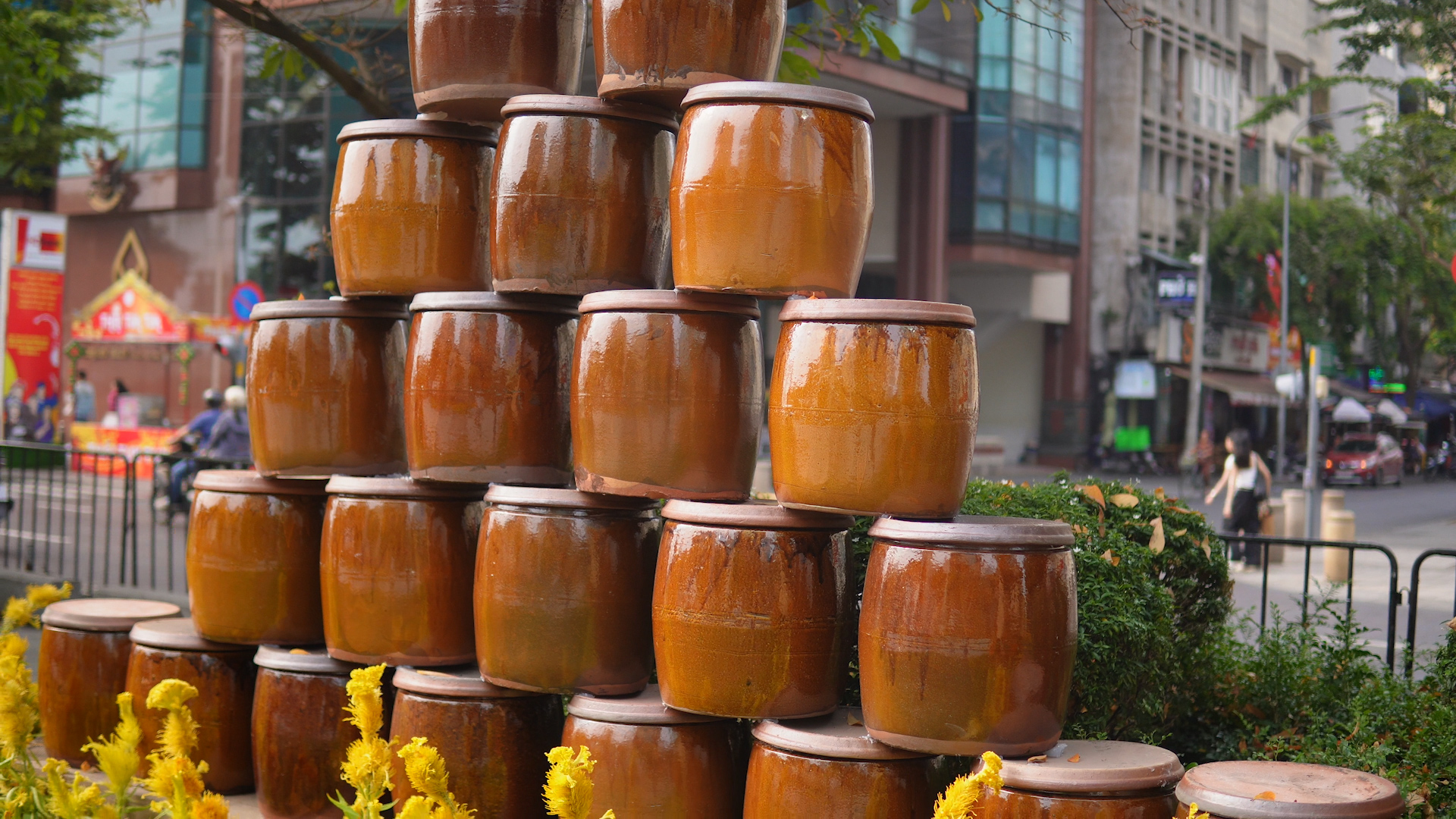 Trải nghiệm đường hoa Nguyễn Huệ Tết Bính Ngọ 2026: Dấu ấn siêu đô thị sau sáp nhập - Ảnh 2. Trải nghiệm đường hoa Nguyễn Huệ Tết Bính Ngọ 2026: Dấu ấn siêu đô thị sau sáp nhập - Ảnh 2.