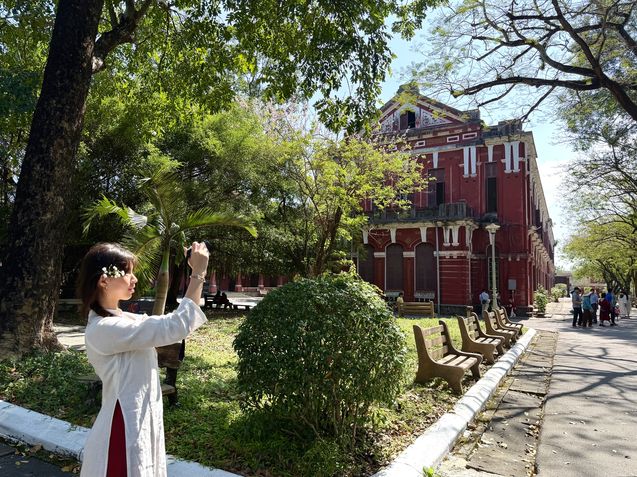 Tết 2026 tại Trường Quốc học Huế: Điểm đến check in cho các thế hệ học sinh - Ảnh 2. Tết 2026 tại Trường Quốc học Huế: Điểm đến check in cho các thế hệ học sinh - Ảnh 2.