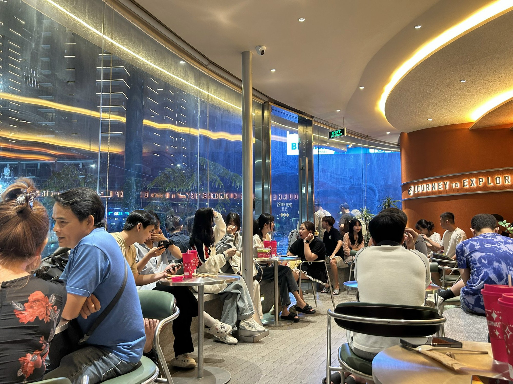 Những địa điểm xem ph&aacute;o hoa đ&ecirc;m giao thừa tại TP.HCM- Ảnh 6.