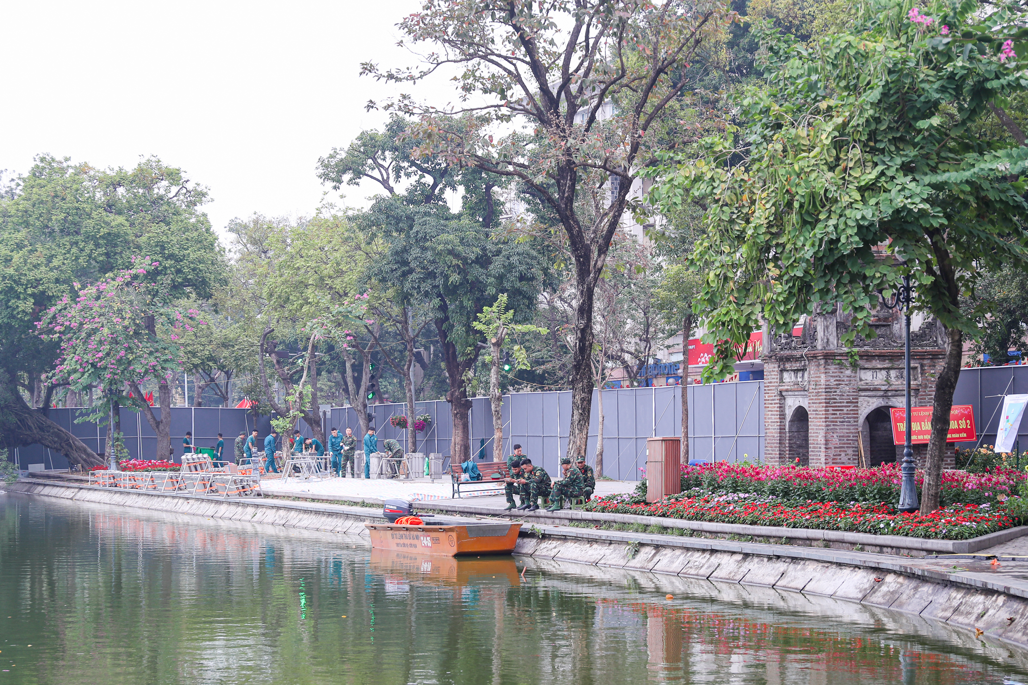 Cận cảnh trận địa pháo hoa chào mừng năm mới Bính Ngọ 2026 tại Hà Nội- Ảnh 11. Cận cảnh trận địa pháo hoa chào mừng năm mới Bính Ngọ 2026 tại Hà Nội- Ảnh 11.