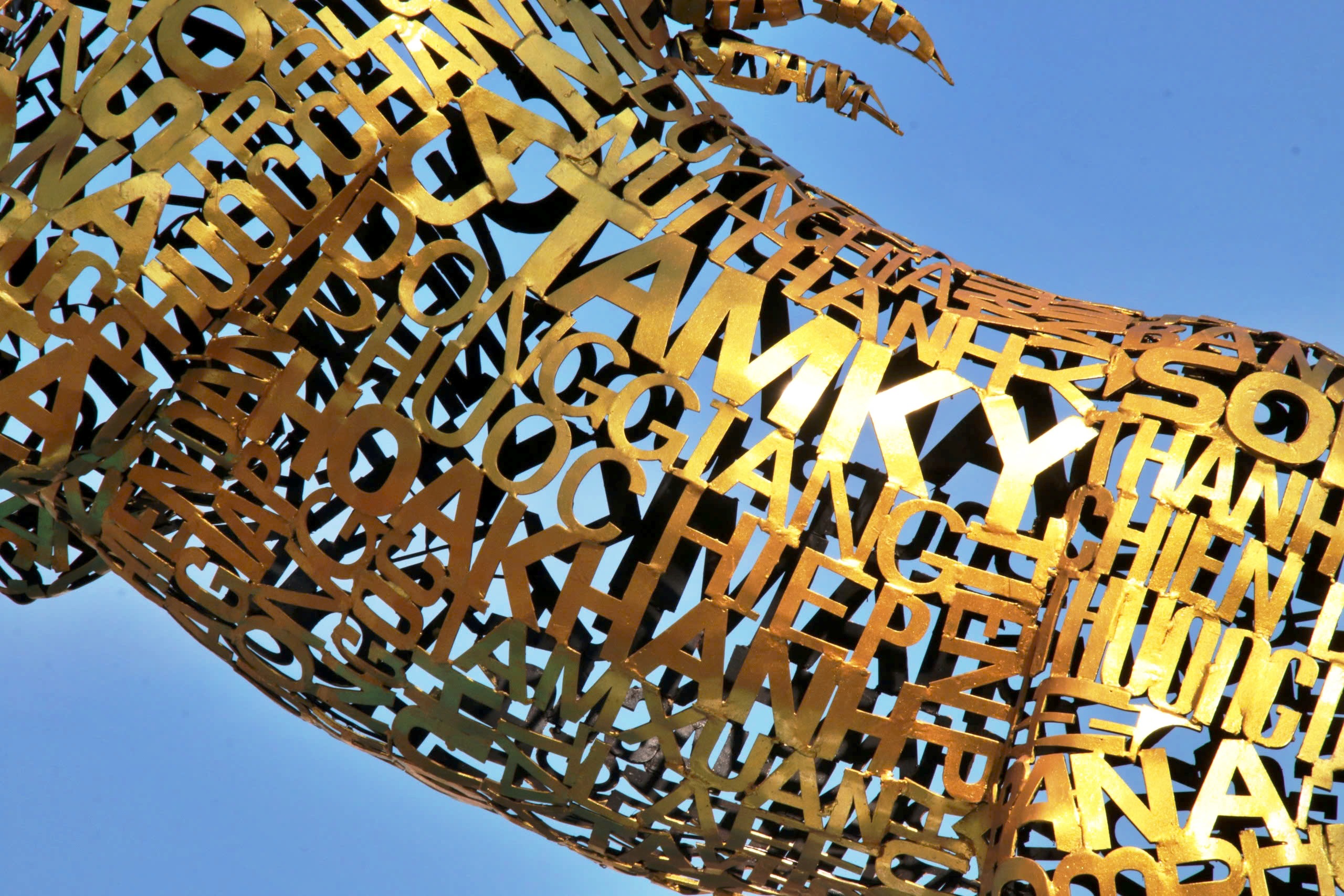 Dòng người rần rần đổ về chech-in cùng siêu phẩm Kim Mã 4.0 bên sông Hàn- Ảnh 16. Dòng người rần rần đổ về chech-in cùng siêu phẩm Kim Mã 4.0 bên sông Hàn- Ảnh 16.