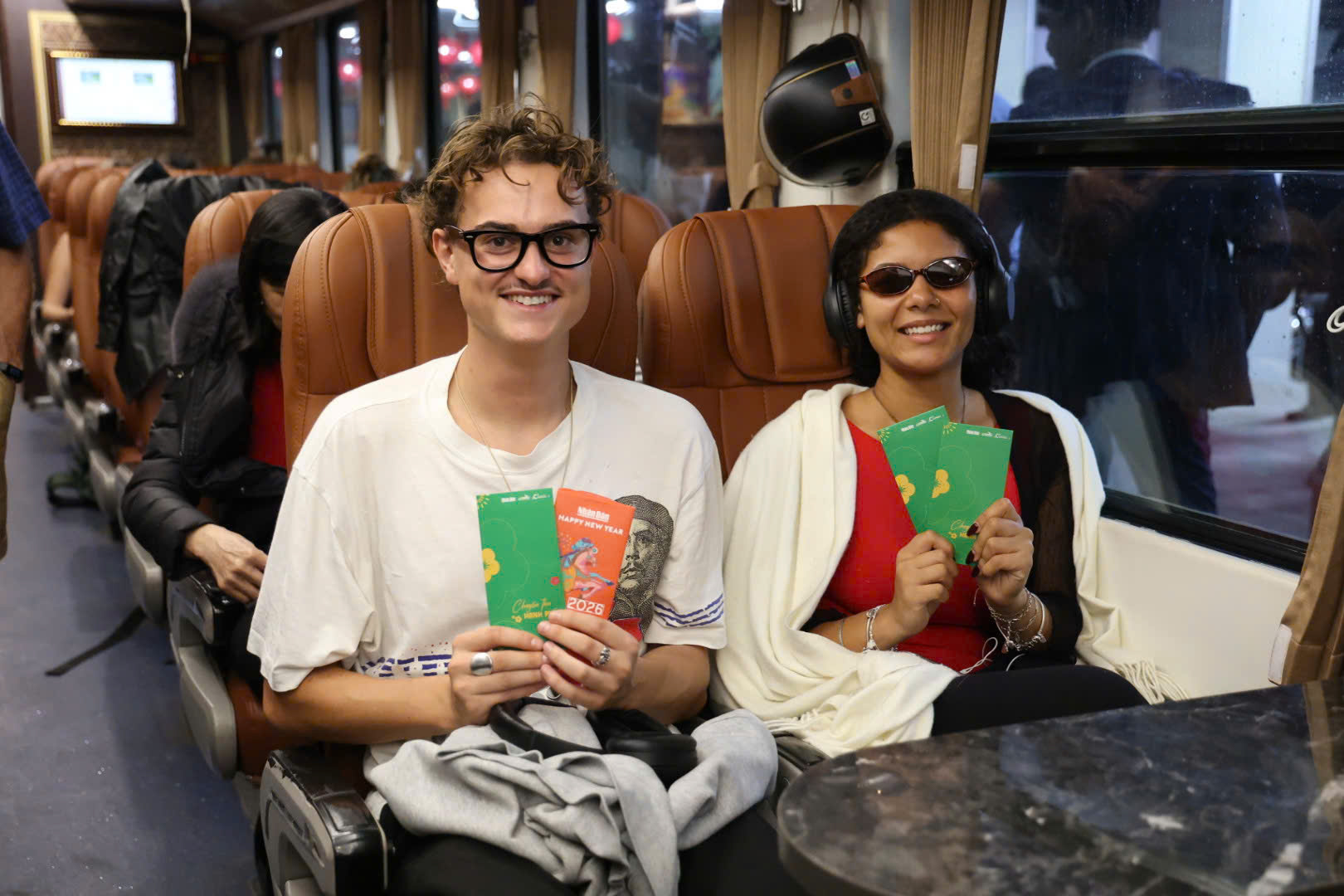 Chuyến tàu cuối cùng năm Ất Tỵ rời thủ đô - Ảnh 12.