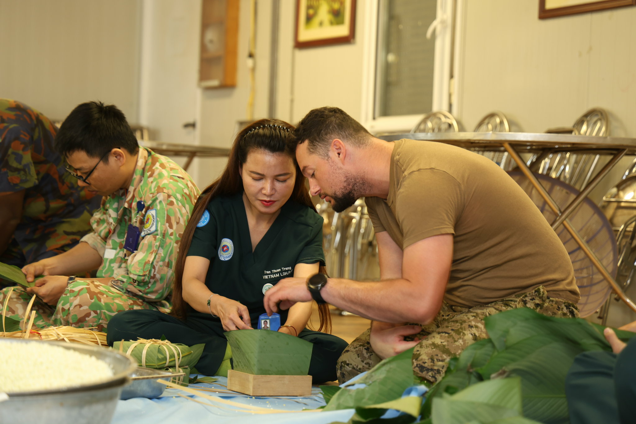 Tết Việt giữa ch&acirc;u Phi khiến bạn b&egrave; quốc tế m&ecirc; b&aacute;nh chưng, th&iacute;ch hoa đ&agrave;o- Ảnh 14.