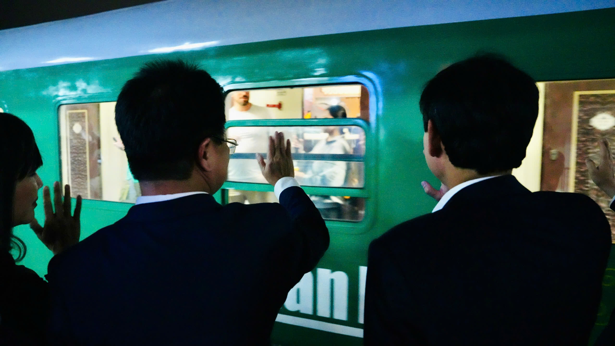 Chuyến tàu cuối cùng năm Ất Tỵ rời thủ đô - Ảnh 14.