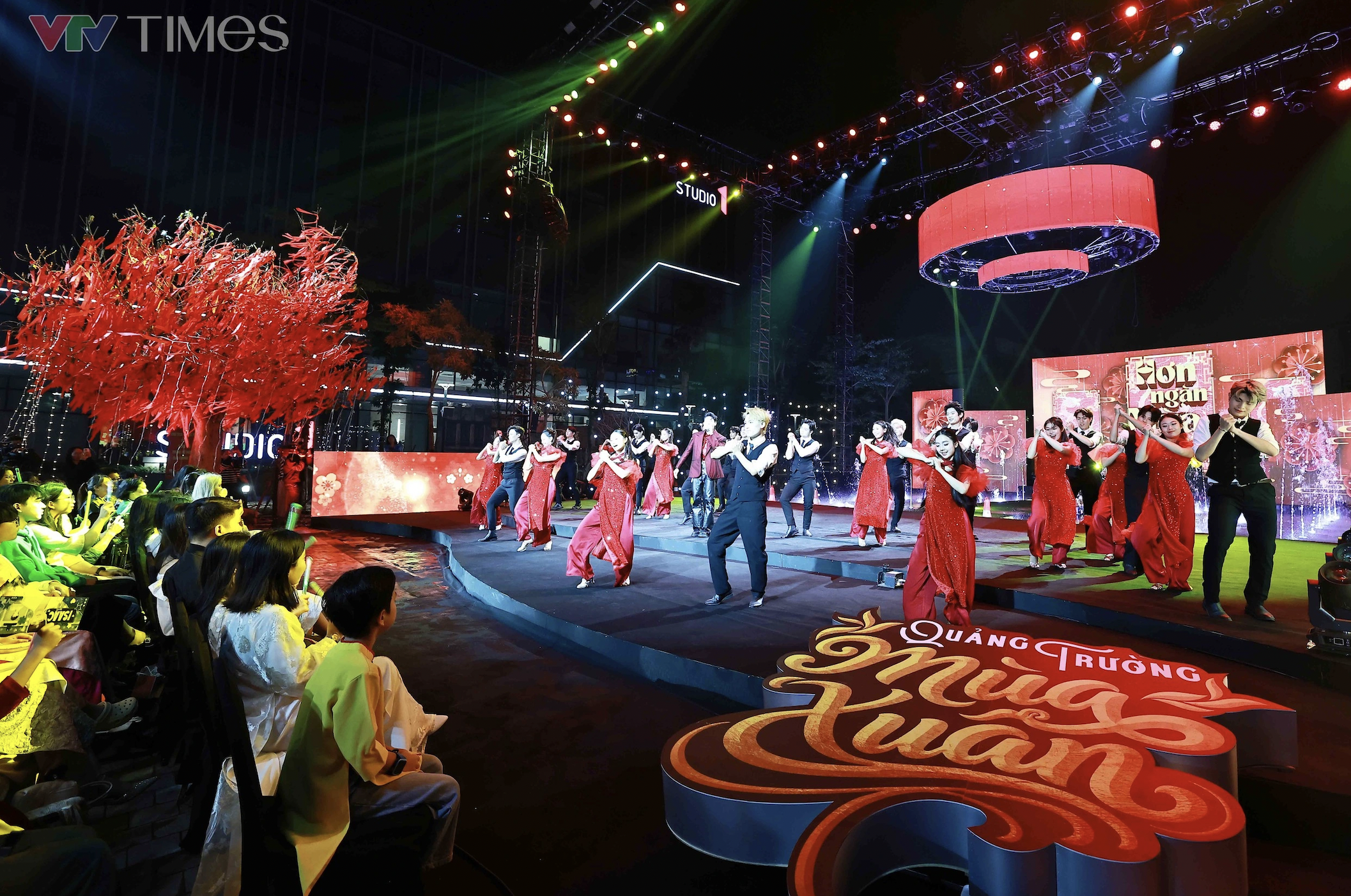 Tranh luận chương trình thay thế 'Táo Quân': Kẻ chê nhạt, người kỳ vọng đổi mới- Ảnh 1.