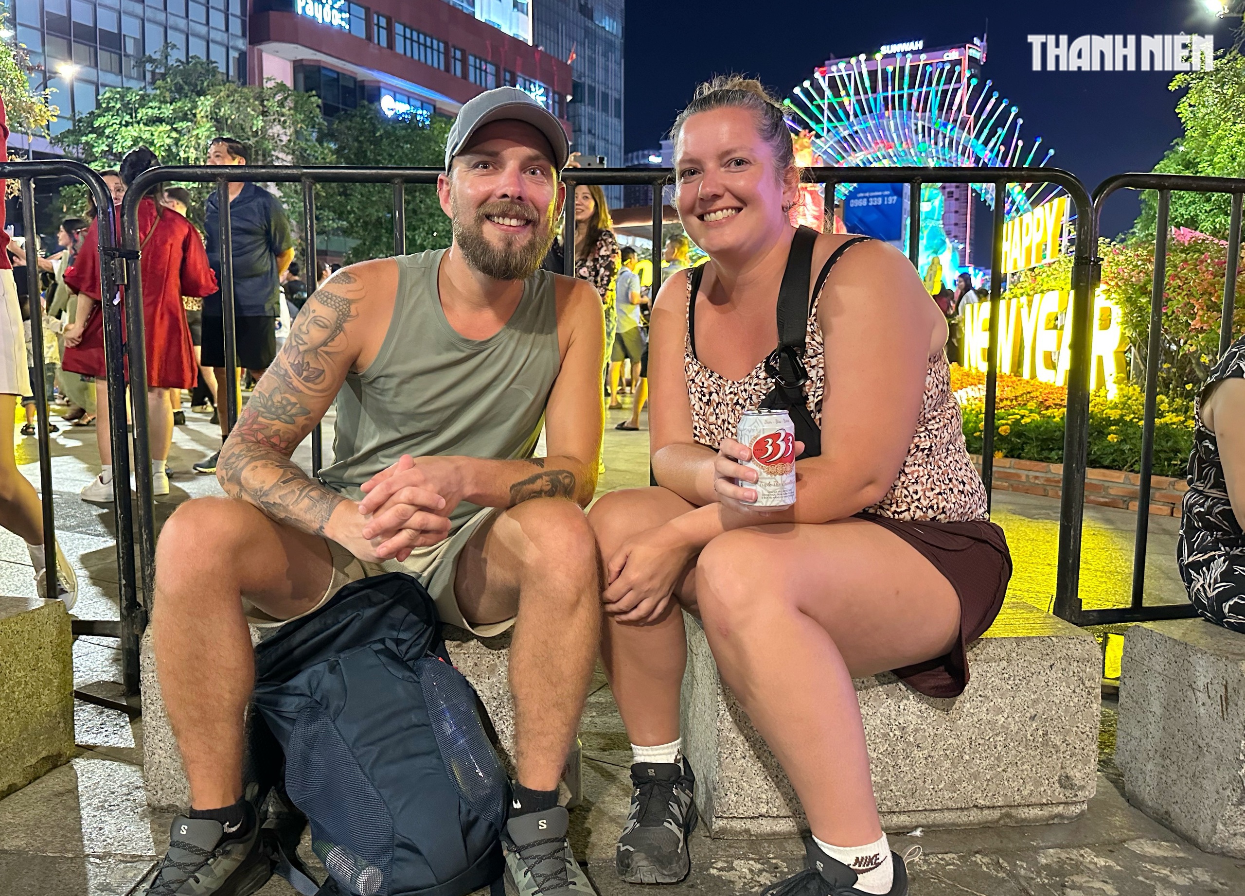 Khách Tây đón giao thừa ở trung tâm TP.HCM, chúc mừng năm mới người Việt - Ảnh 6.