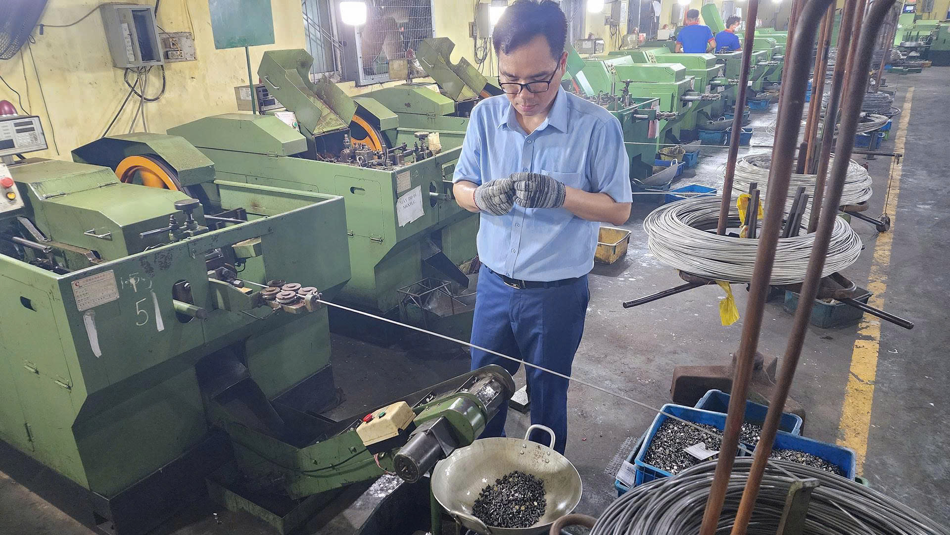 Sức bật doanh nghiệp Việt: Từ ốc vít đến ô tô- Ảnh 1.