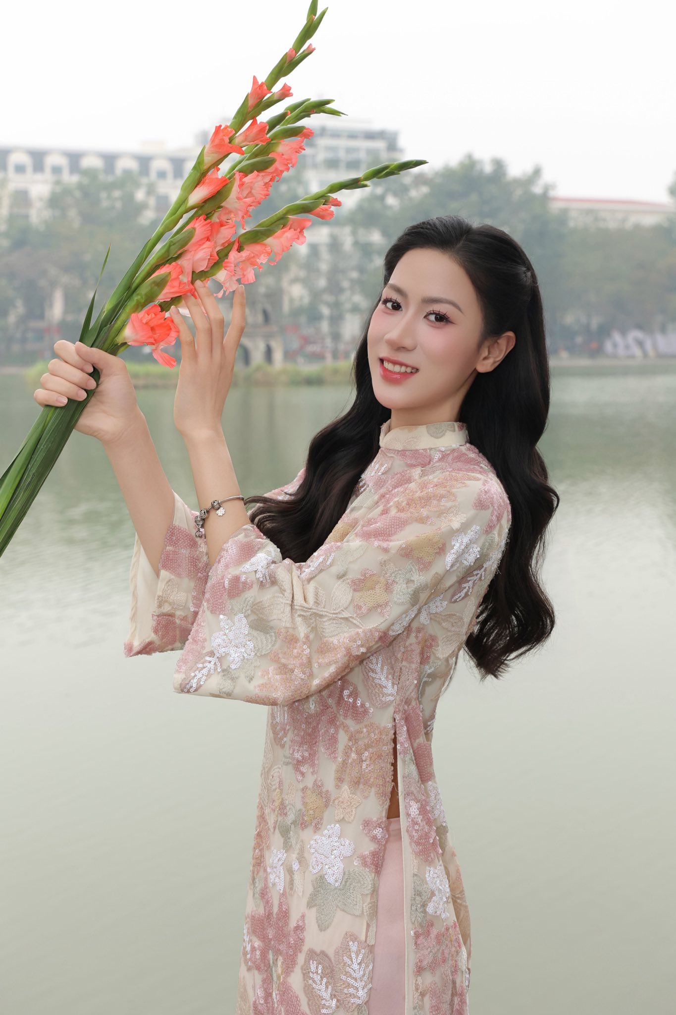 Dàn mỹ nhân bóng chuyền Việt Nam khoe nhan sắc 'vạn người mê’ ngày đầu năm- Ảnh 6.