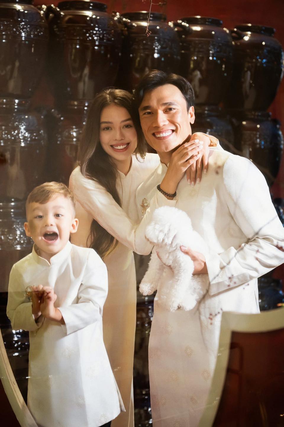 Thủ môn Bùi Tiến Dũng về quê đón tết: Nhóc tì lai gây sốt, cực đáng yêu- Ảnh 7.