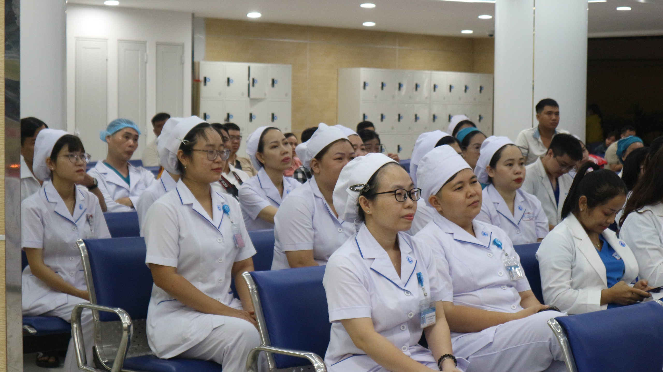 Ít ai biết tết của bác sĩ là thế này… - Ảnh 7.