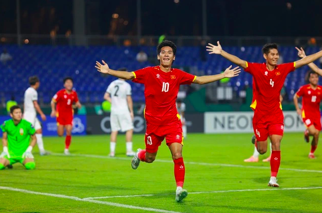 Bóng đá Việt Nam cần khẳng định vị thế ở hai cấp độ ‘sang trọng’ nhất, đó là…
- Ảnh 3.