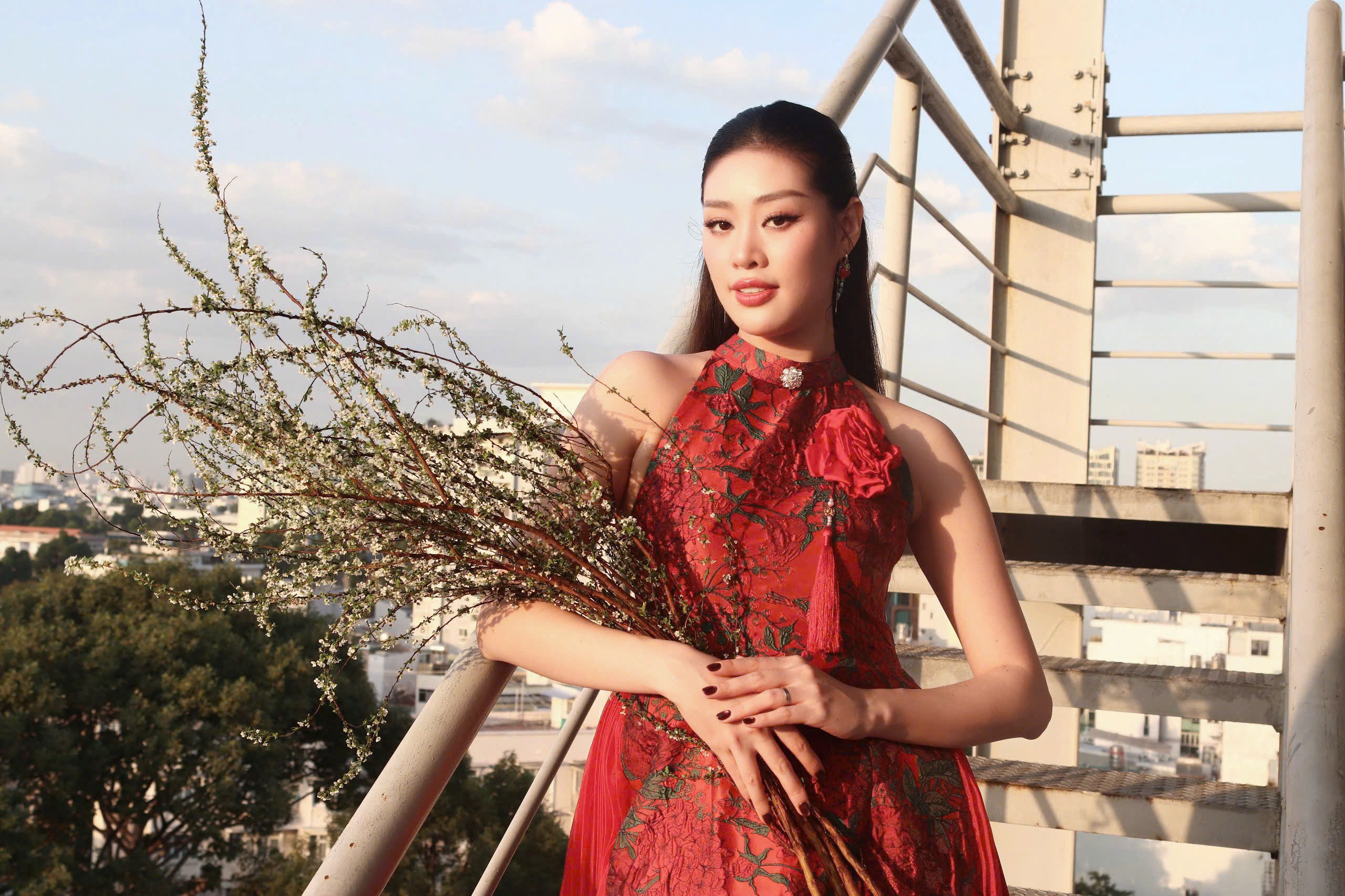 Hoa hậu Khánh Vân nhìn lại năm 2025, tiết lộ hôn nhân với chồng nhiếp ảnh gia - Ảnh 4.