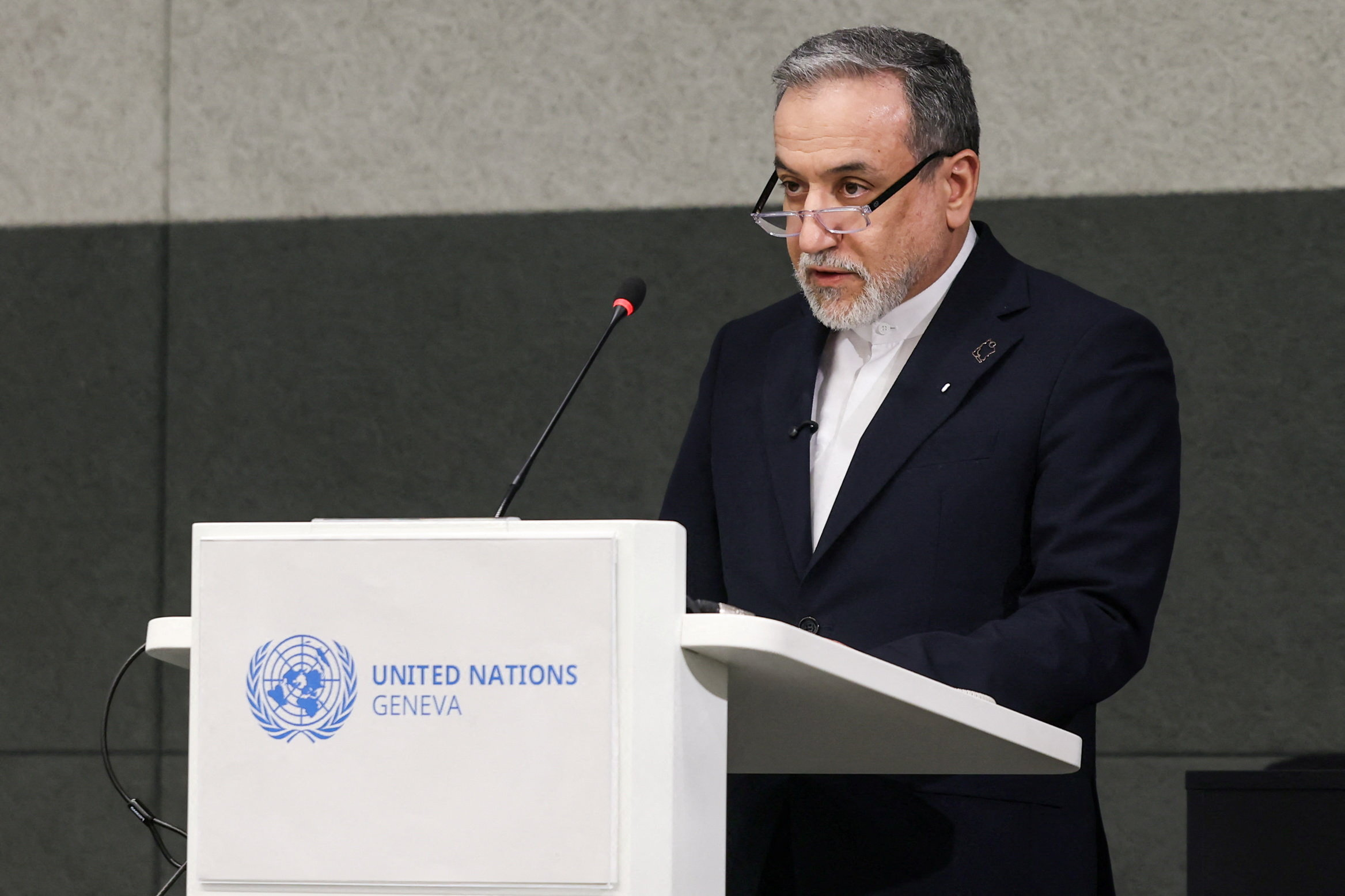 Iran n&oacute;i c&oacute; tiến triển trong đ&agrave;m ph&aacute;n hạt nh&acirc;n với Mỹ - Ảnh 1.