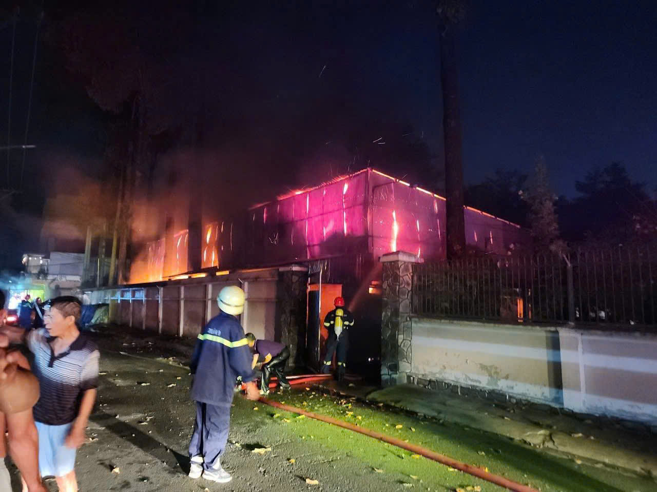 Liên tiếp cháy cơ sở kinh doanh, Công an TP.HCM cảnh báo khẩn sau tết- Ảnh 10.