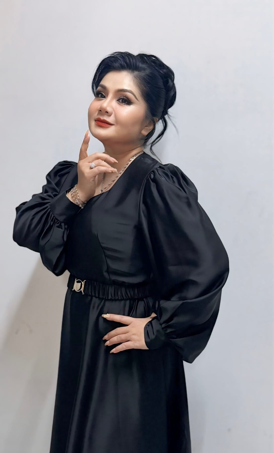 Nghệ sĩ cải lương Tú Sương nói về việc bị so sánh với Quế Trân, Trinh Trinh- Ảnh 3.