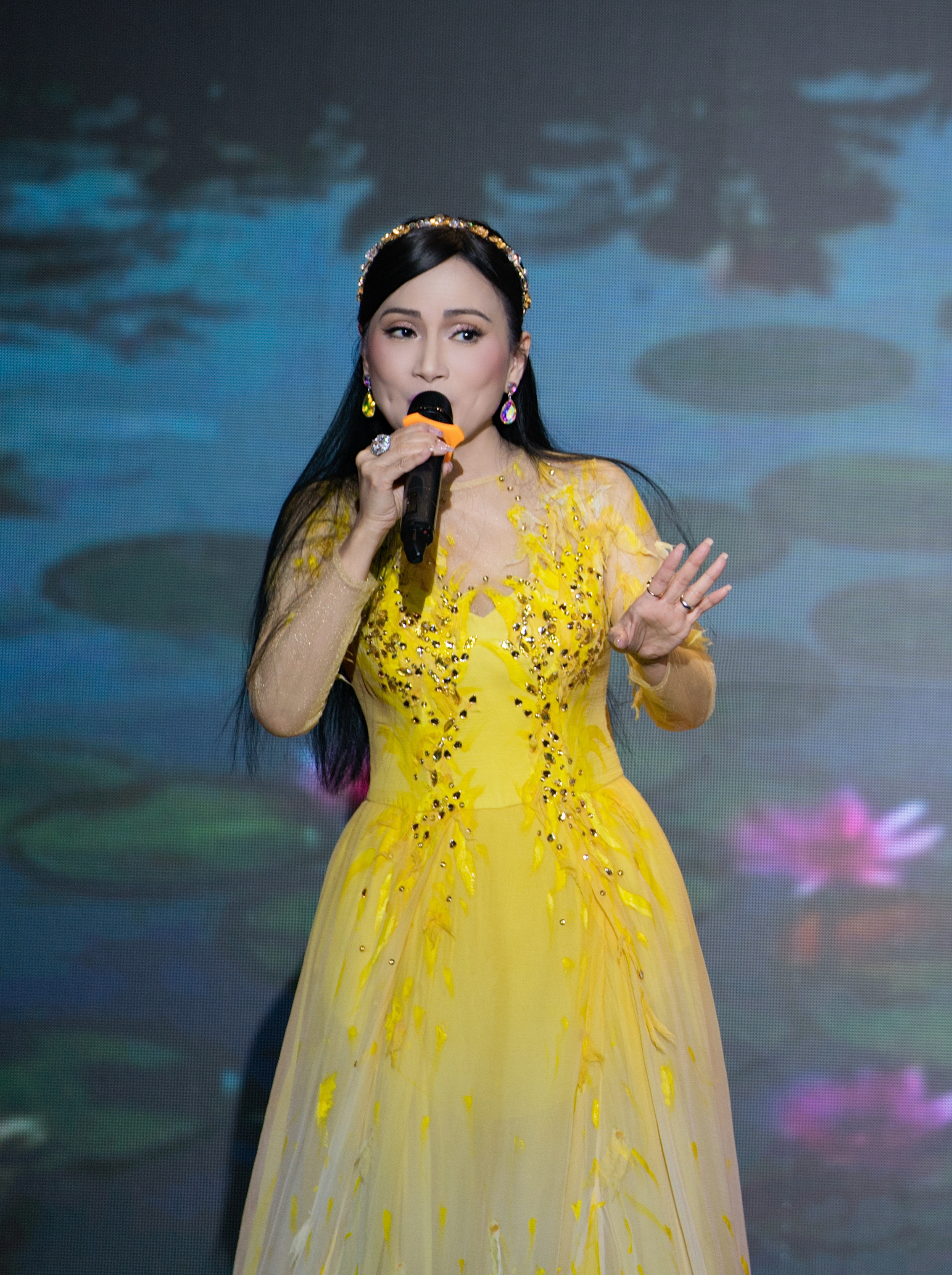 - Ảnh 2. - Ảnh 2.