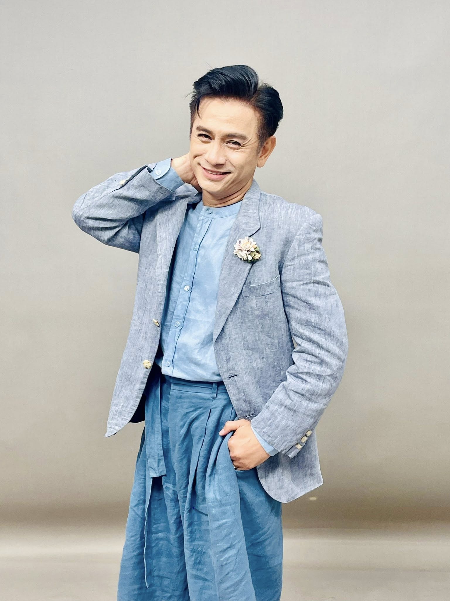 Nghệ sĩ Đình Toàn tất bật diễn tết, tuổi 50 không áp lực lập gia đình - Ảnh 5.