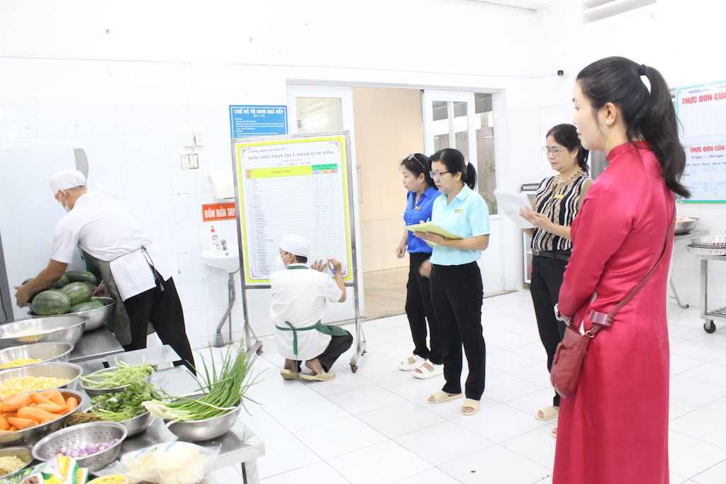 Hết nghỉ tết: Học sinh nào ngày mai đi học, ở đâu nghỉ tới tháng 3? - Ảnh 2.