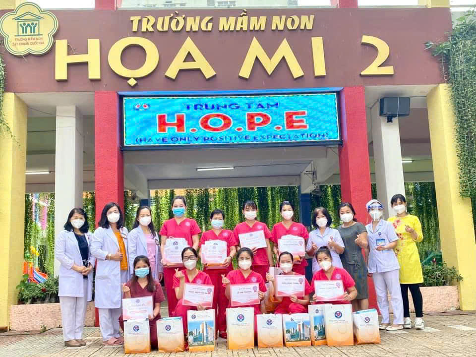 Mùng 3 tết thầy: Thăm trường mầm non 48 năm tuổi ở TP.HCM - Ảnh 8.