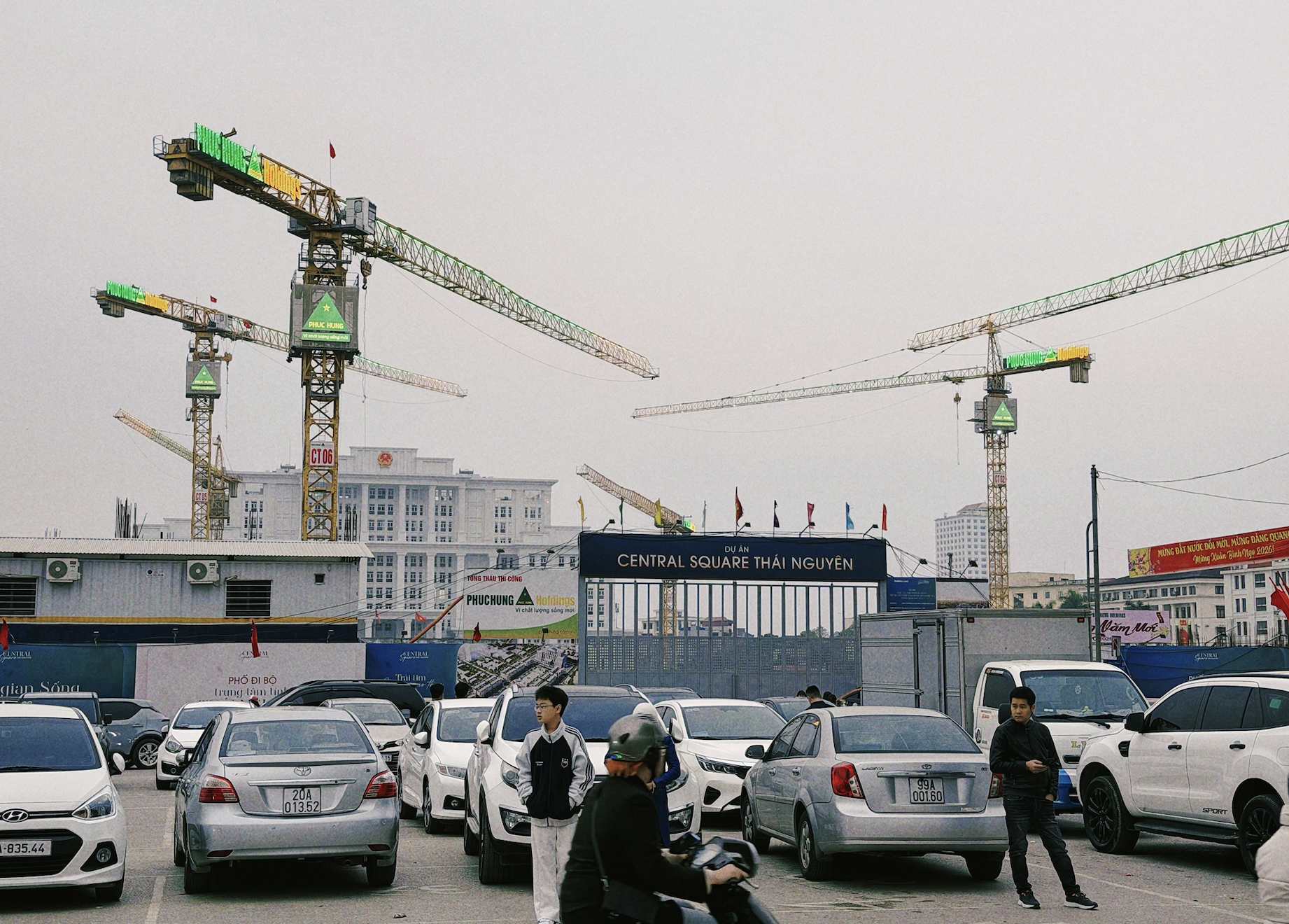 Hàng nghìn người đổ về du xuân ở đường hoa xứ Trà Thái Nguyên- Ảnh 8.