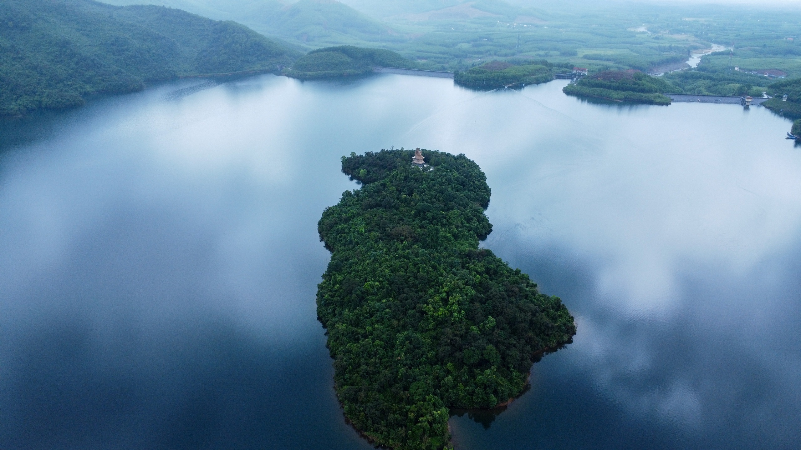 Chinh phục 172 bậc thang đến Thiền viện Tr&uacute;c L&acirc;m Bạch M&atilde; để cầu an đầu năm- Ảnh 13.