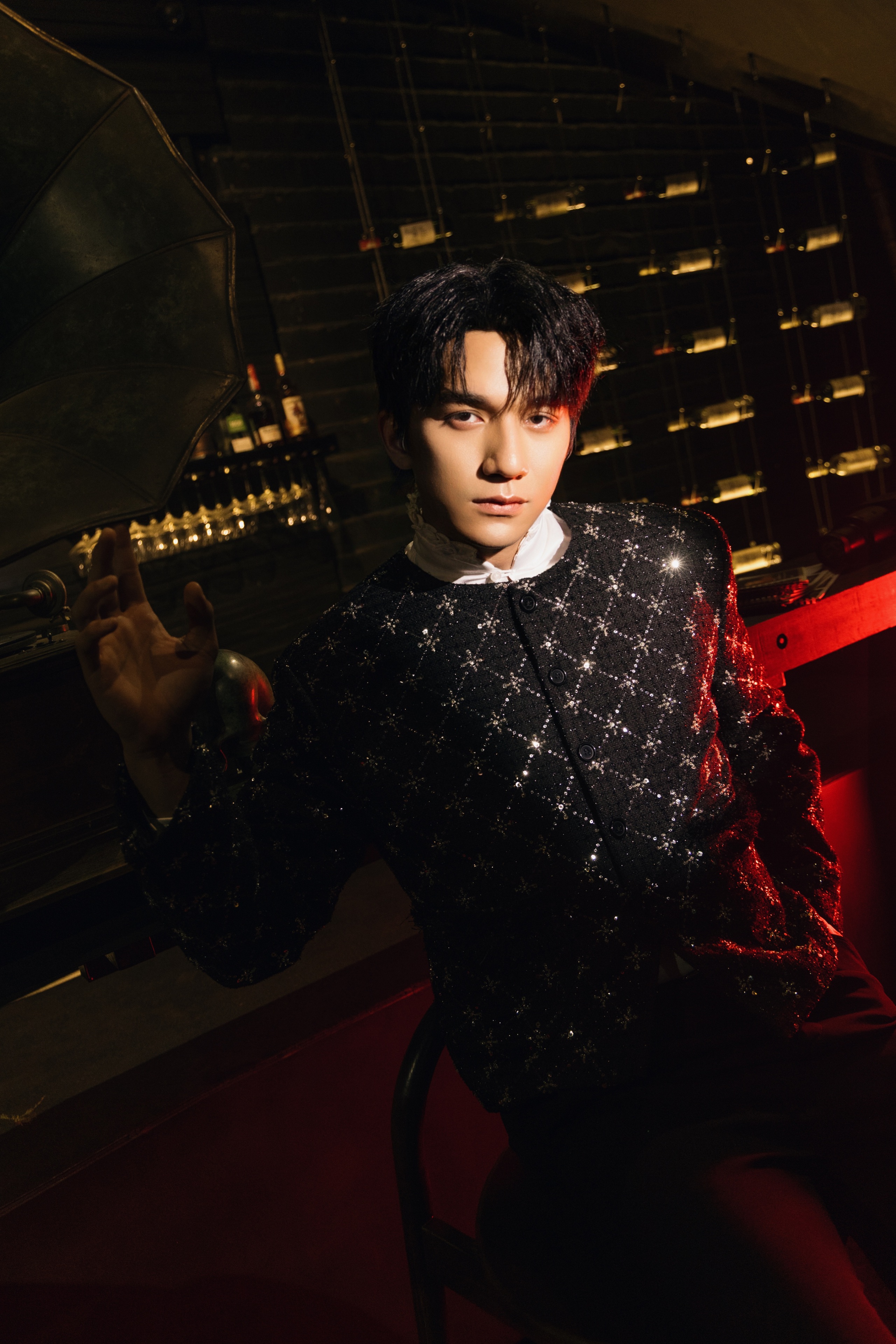 Đỗ Nhật Hoàng 'Mưa đỏ' nói về tin đồn ghen tị với Steven Nguyễn - Ảnh 1.