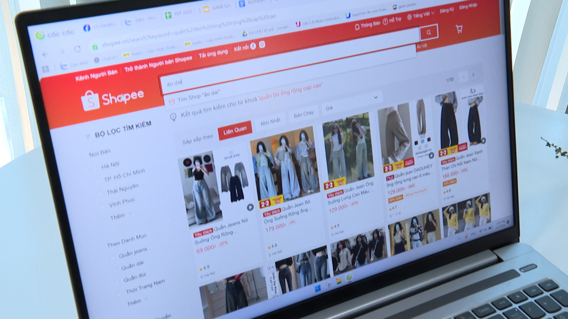 Mua sắm online qu&aacute; tiện lợi, người Việt chi gần 430.000 tỉ đồng năm 2025 - Ảnh 1.