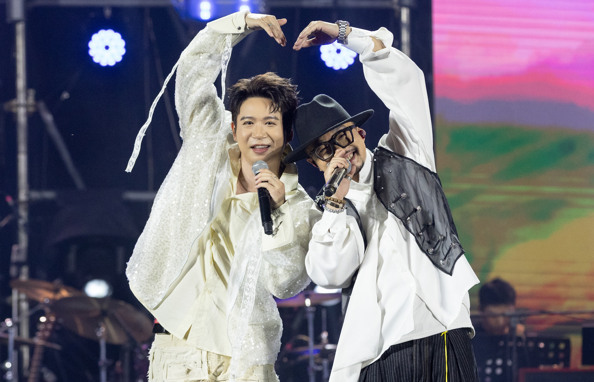 Hà Lê, Đỗ Hoàng Hiệp… tái hợp trong đêm diễn hơn 3.000 khán giả - Ảnh 8.