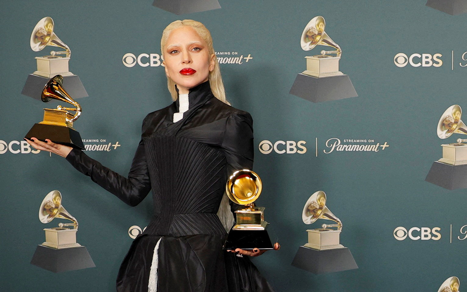 

Lady Gaga thắng 2 giải ở Grammy năm nay  