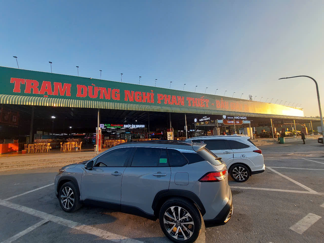 Về quê đón tết trên cao tốc: Cẩn thận với tình trạng thiếu xăng giữa hành trình - Ảnh 3.