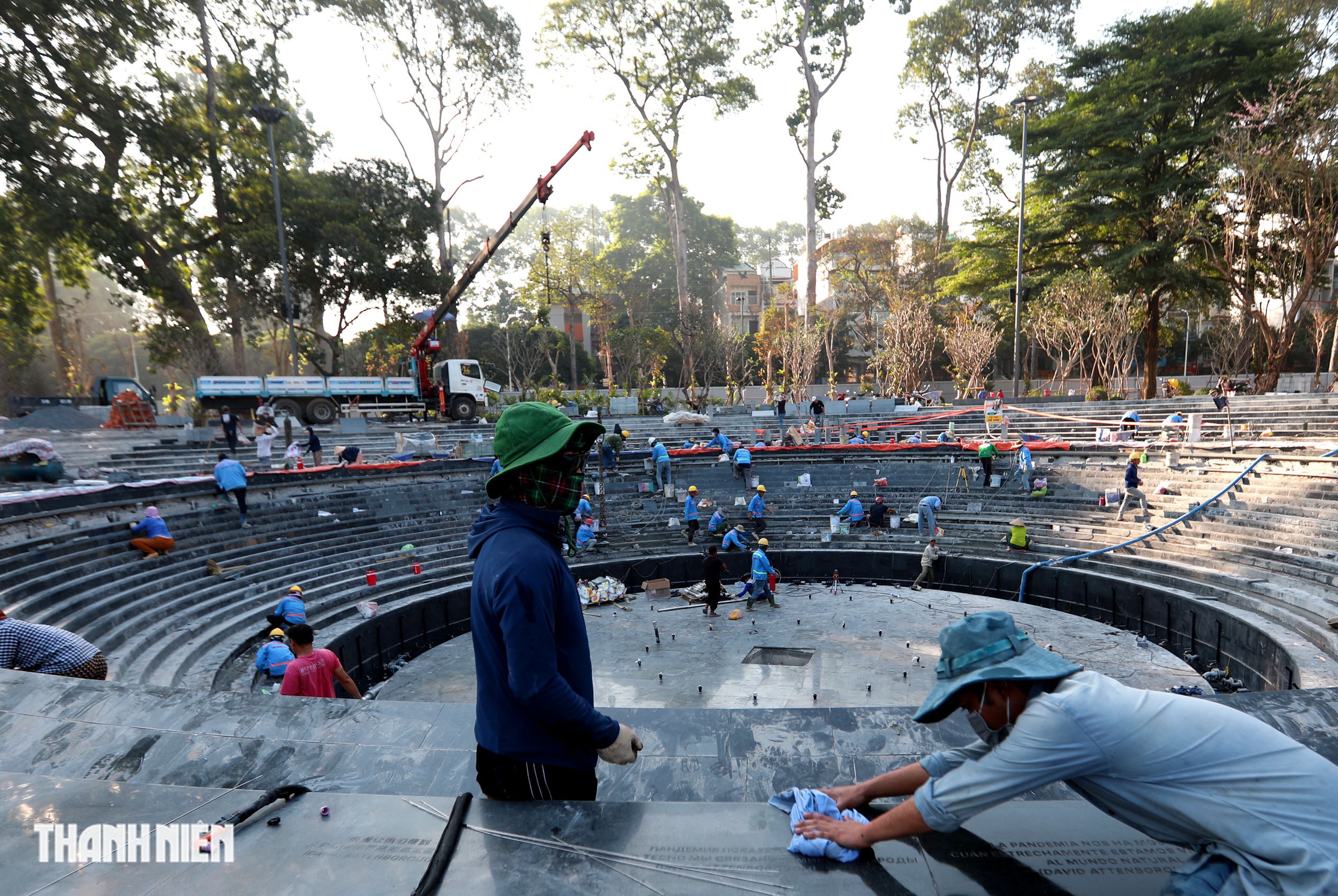 Cận cảnh biểu trưng hình giọt nước tại công viên số 1 Lý Thái Tổ- Ảnh 2. Cận cảnh biểu trưng hình giọt nước tại công viên số 1 Lý Thái Tổ- Ảnh 2.