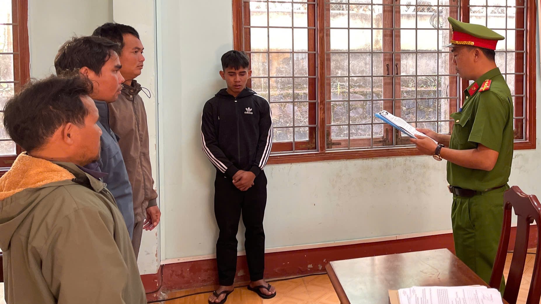 Gia Lai: Người tông xe vào CSGT bị khởi tố tội giết người- Ảnh 1.